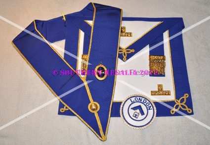 Provincial Undress Apron & Badge & Collar - Standard - Click Image to Close